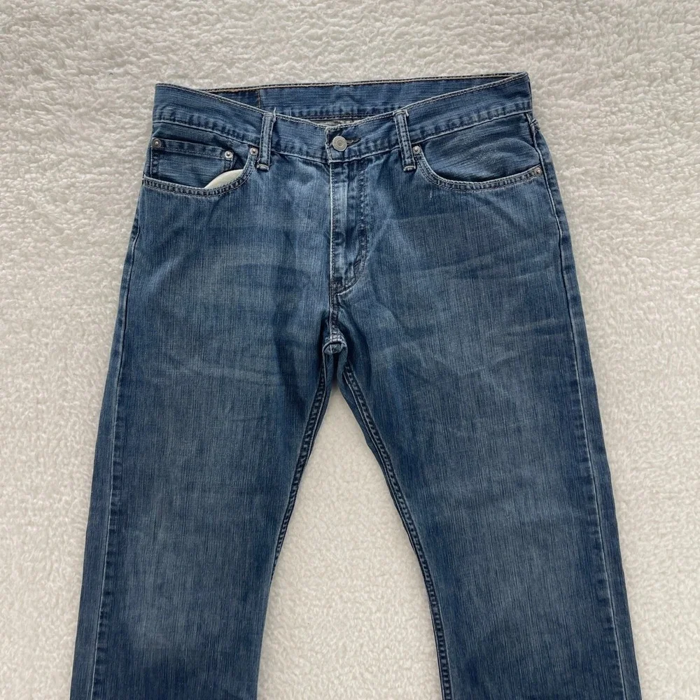 Levis Jeans Mens 34x32 Blue 514 Straight Fit medium Wash Denim Cowboy Work
